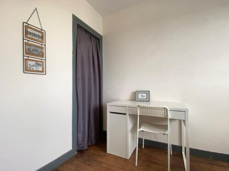Apartment Joli T4 Avec Balcon, Place De Parking - Oradou